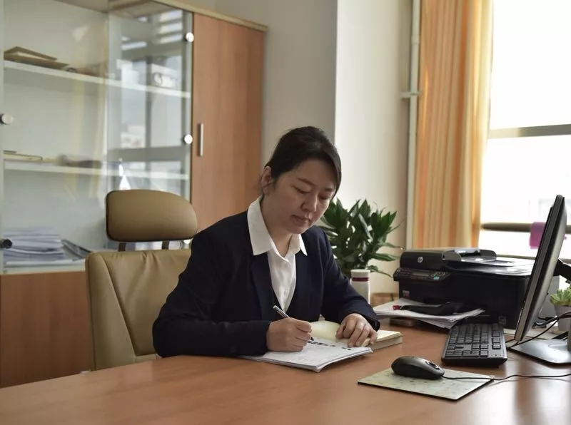 秦燕把传统金字招牌送上电商快车道